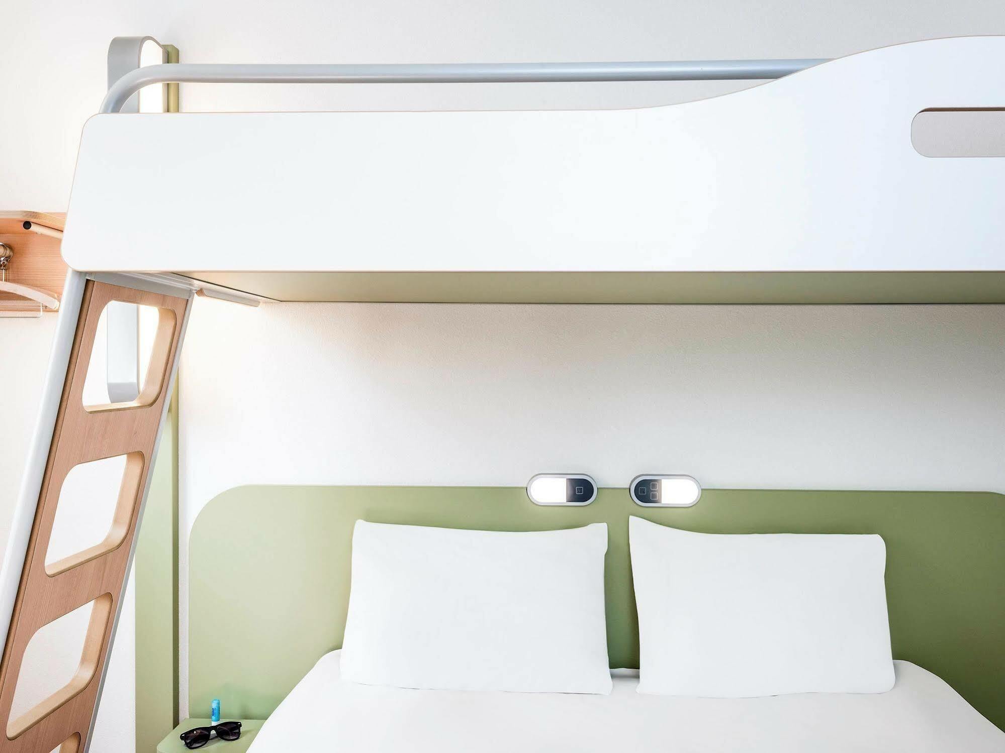 Ibis Budget Fontainebleau Avon Exterior photo